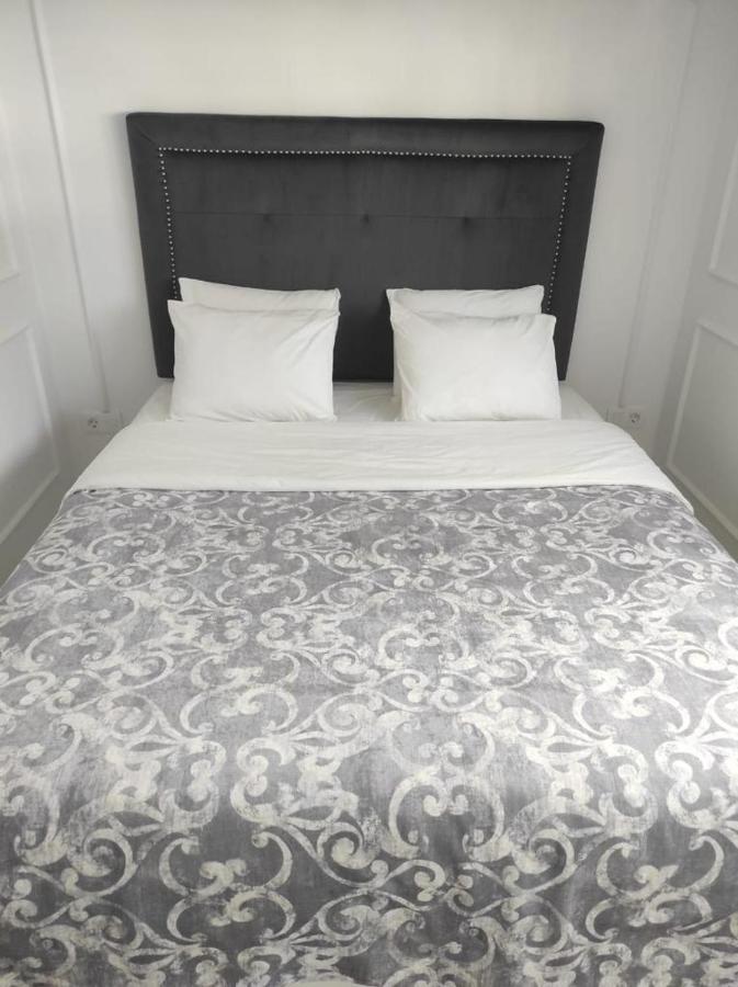 Penthouse Las Americas First Line De Lux Арона Екстериор снимка