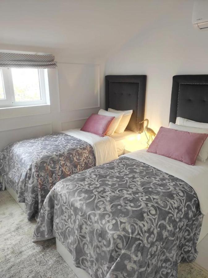 Penthouse Las Americas First Line De Lux Арона Екстериор снимка