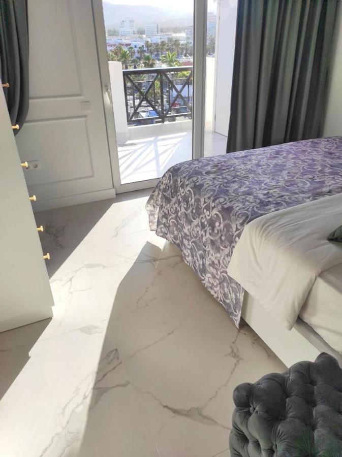 Penthouse Las Americas First Line De Lux Арона Екстериор снимка